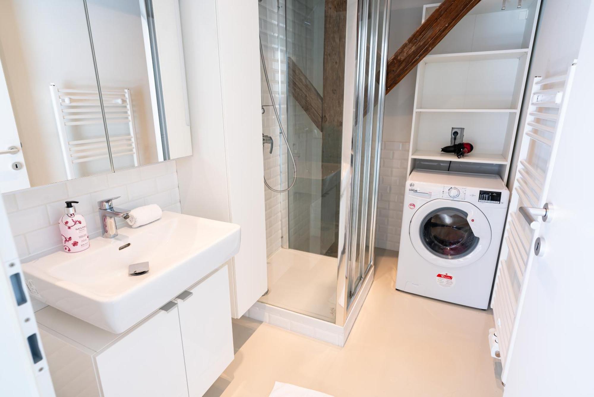 Central Living Apartments - Berggasse Виена Екстериор снимка