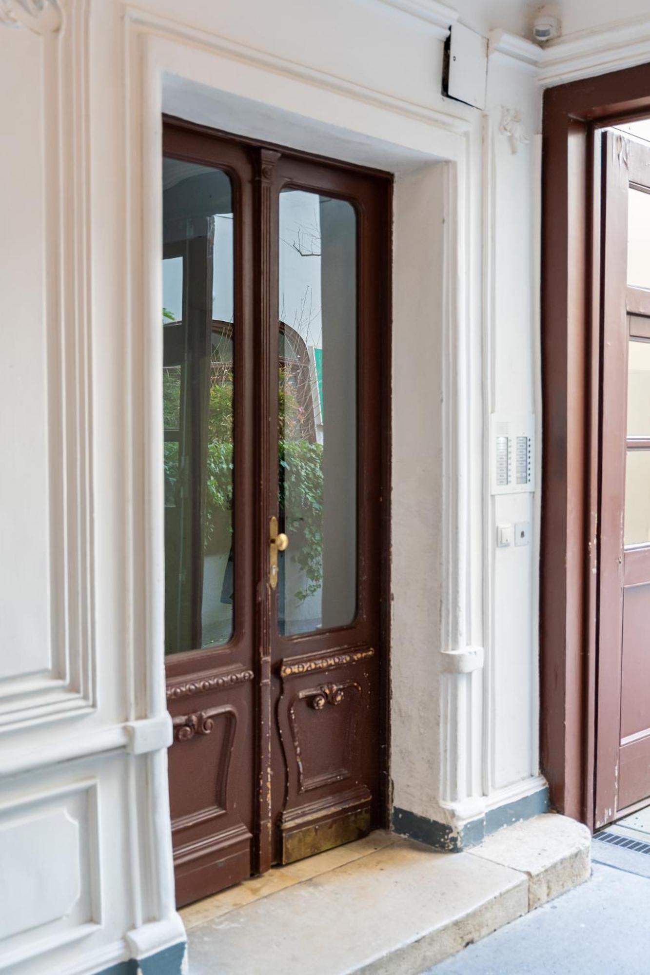 Central Living Apartments - Berggasse Виена Екстериор снимка