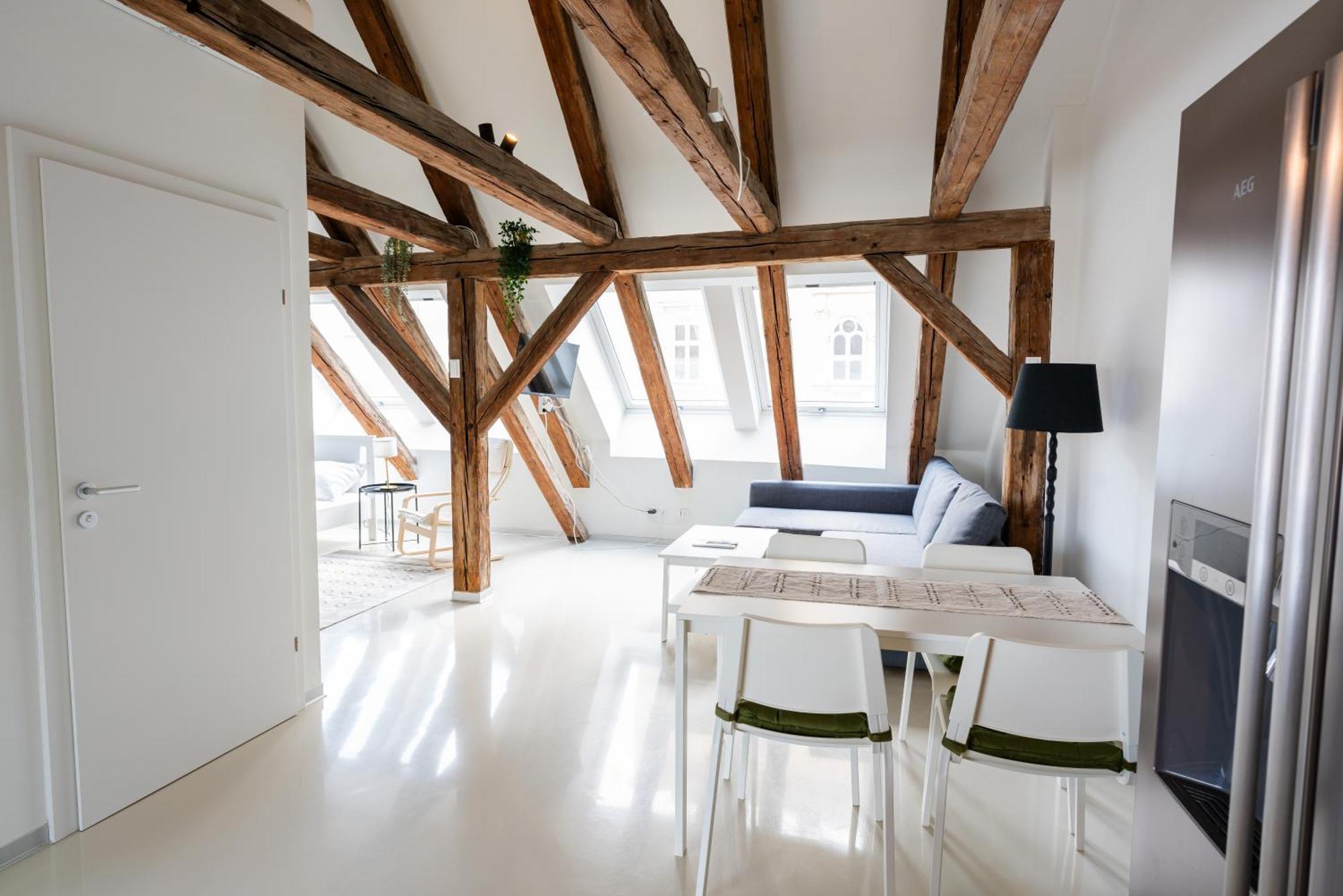 Central Living Apartments - Berggasse Виена Екстериор снимка